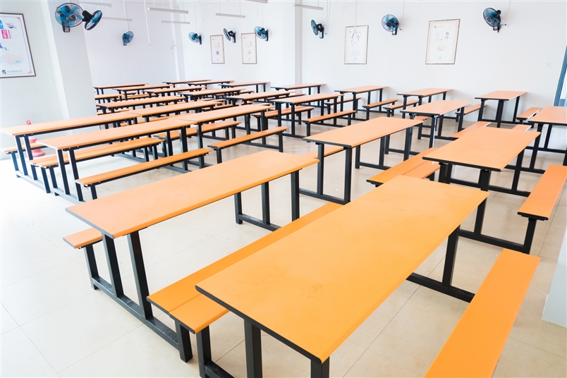 学校餐厅