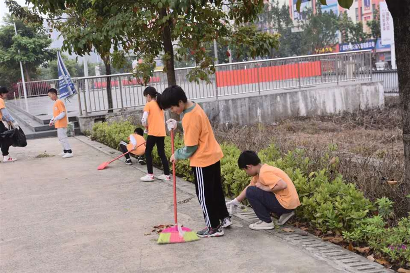 金源城卓立小学植树节快乐护绿劳动